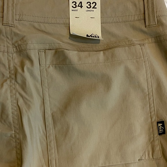 New REI Trailmade Pants - Men's - Mushroom Taupe (light khaki) 34” x 32” - Picture 7 of 9